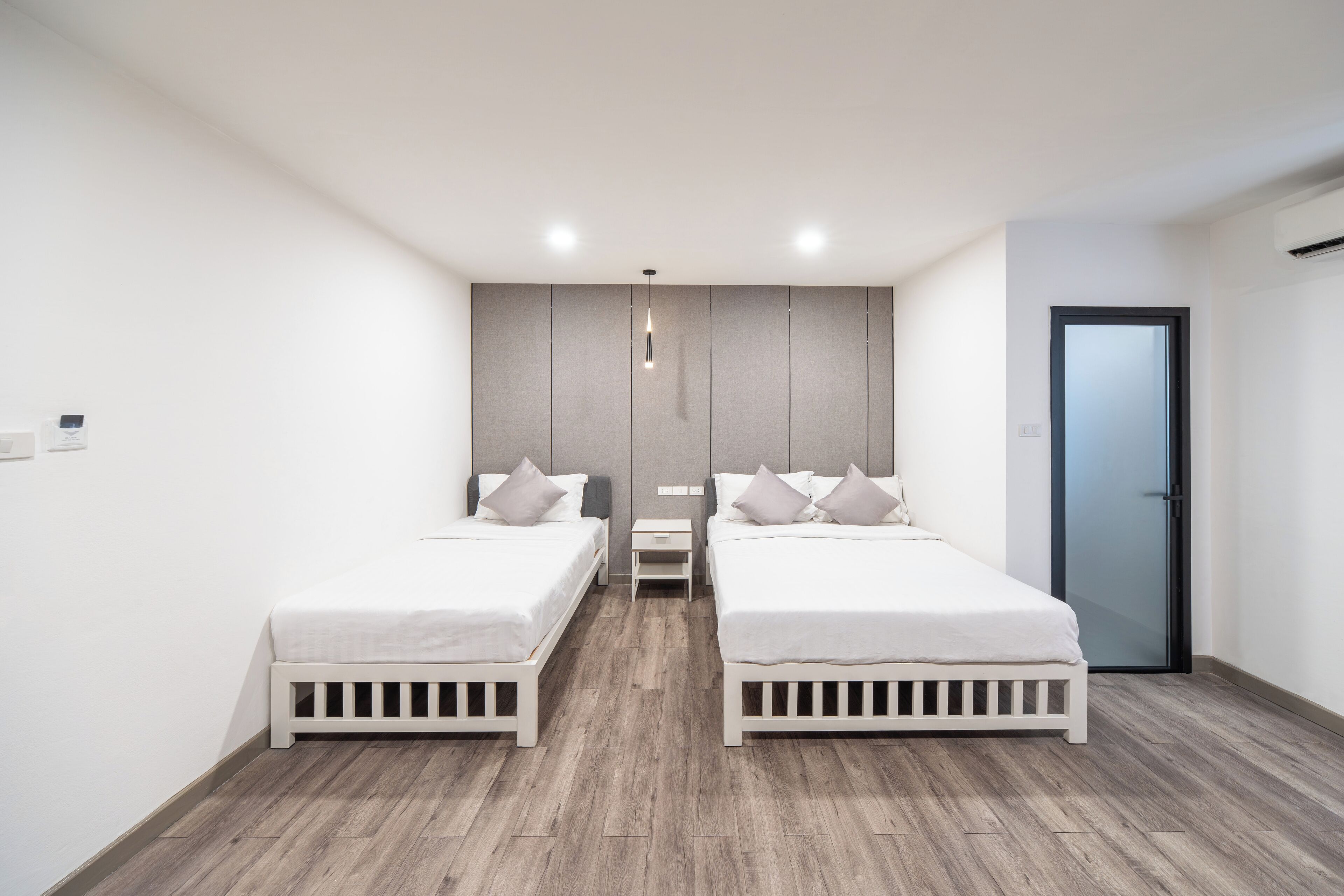 family triple room, multiple beds, non smoking | desk, blackout curtains, free wifi, bed sheets