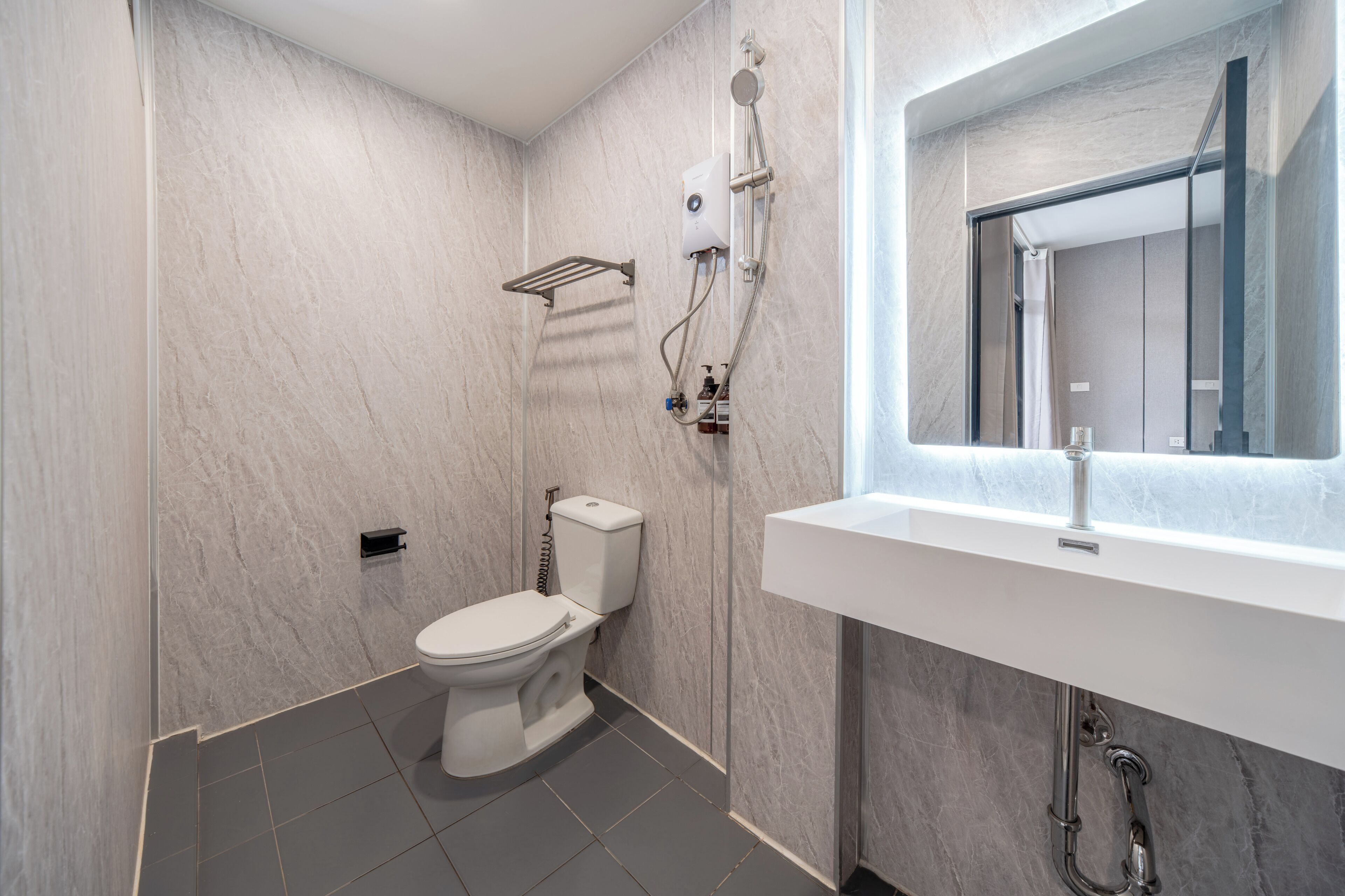 shower, free toiletries, hair dryer, slippers