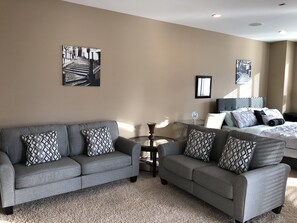 Studio Eksekutif, Bebas Asap Rokok, pemandangan danau | Seprai katun Mesir, seprai premium, dan bantalan ekstra lembut