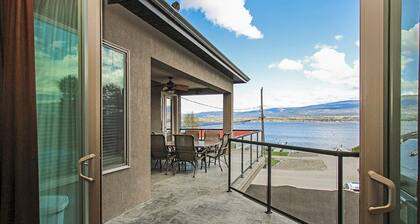 Luxury Lakefront Rooms