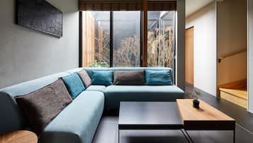 Chambre Standard (with Private Cypress Bath) | Salle de séjour