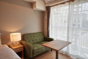 Double Room, Non Smoking | Blackout drapes, iron/ironing board, free WiFi - Arce Ryukyu Harbor Stay (Urasoe)