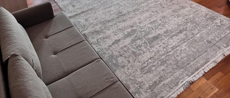 Luxury Room, 1 King Bed, Non Smoking, Mountain View | Desk, soundproofing, iron/ironing board, free WiFi