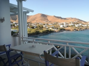 Junior studio, uitzicht op strand | Individueel gedecoreerd, individueel gemeubileerd, gratis babybedden