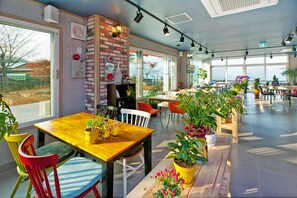 Cafe - Naerimong Beach Pension (Incheon)
