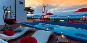 Outdoor pool - Naerimong Beach Pension (Incheon)