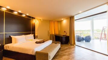 Minibar, coffres-forts dans les chambres, bureau, chambres insonorisées