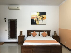 Villa, 3 habitaciones, alberca privada, vista al jardín | 3 habitaciones, caja de seguridad en la habitación y ropa de cama 