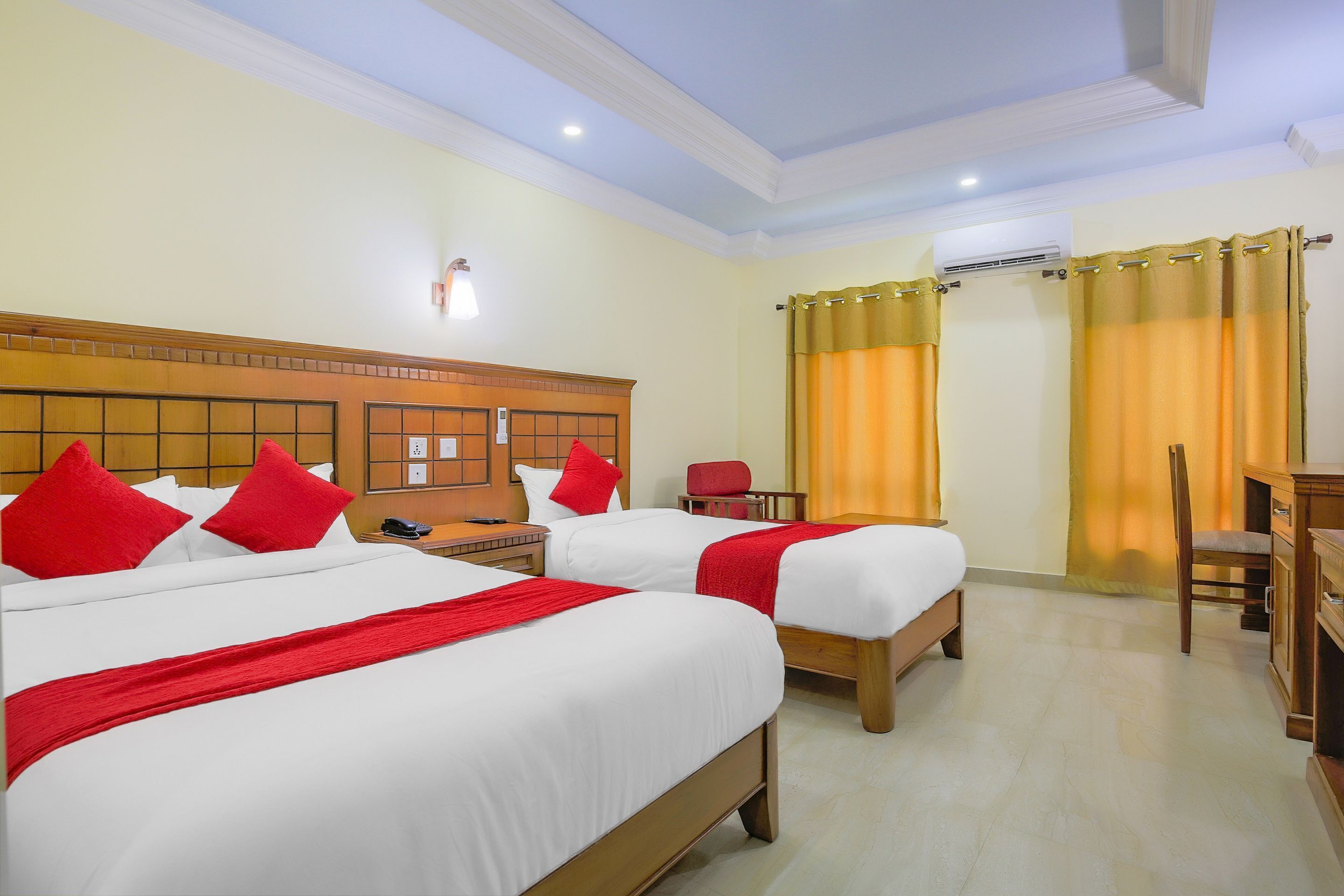 Desk, laptop workspace, free WiFi, bed sheets