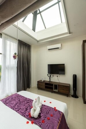 Desk, free WiFi, bed sheets - Rock Mountain (Raub)