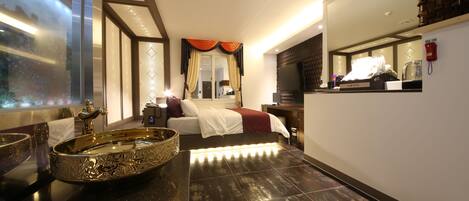 Standard Room | Desk, soundproofing, free WiFi, bed sheets