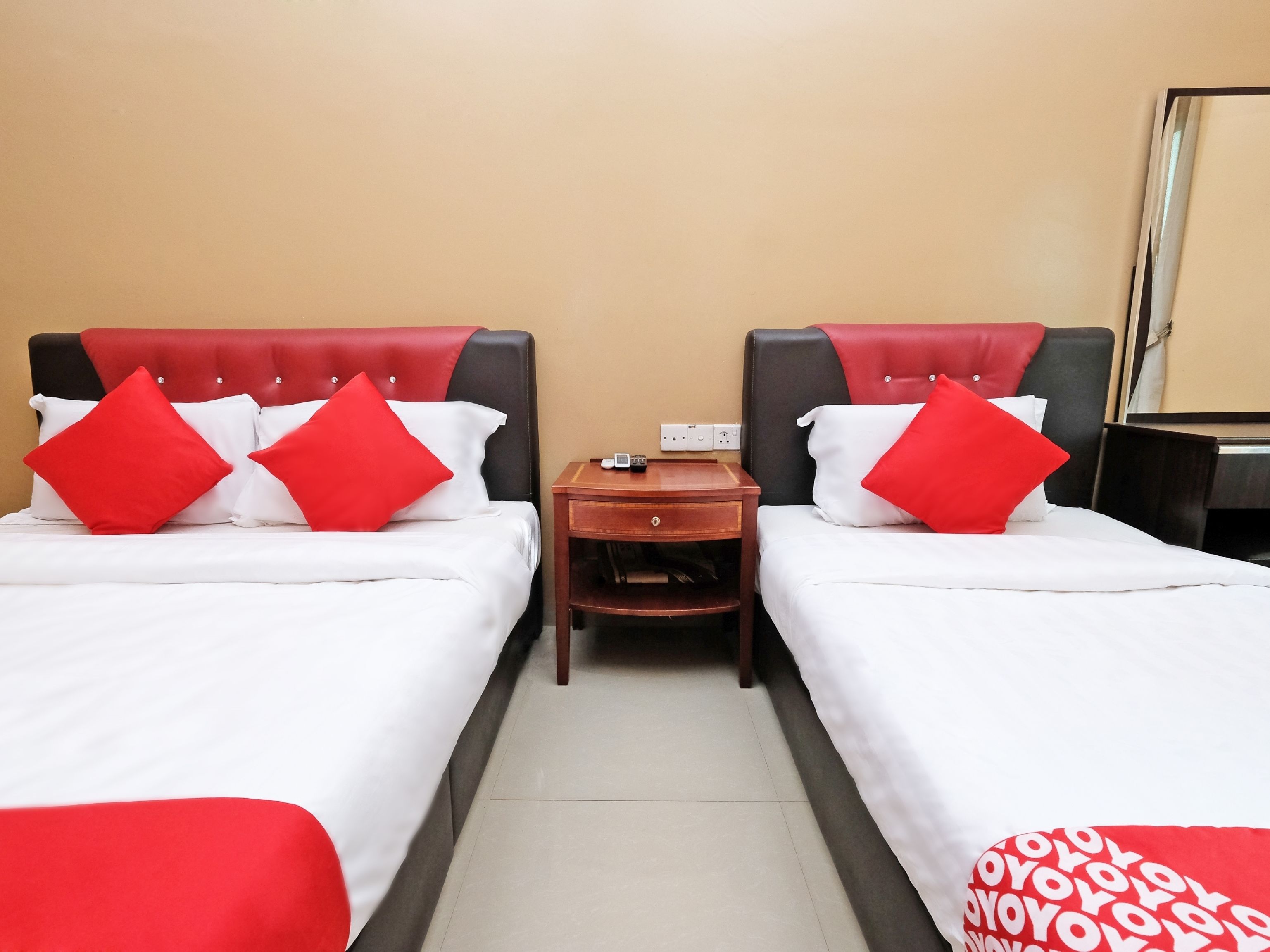 superior suite, multiple beds | bed sheets