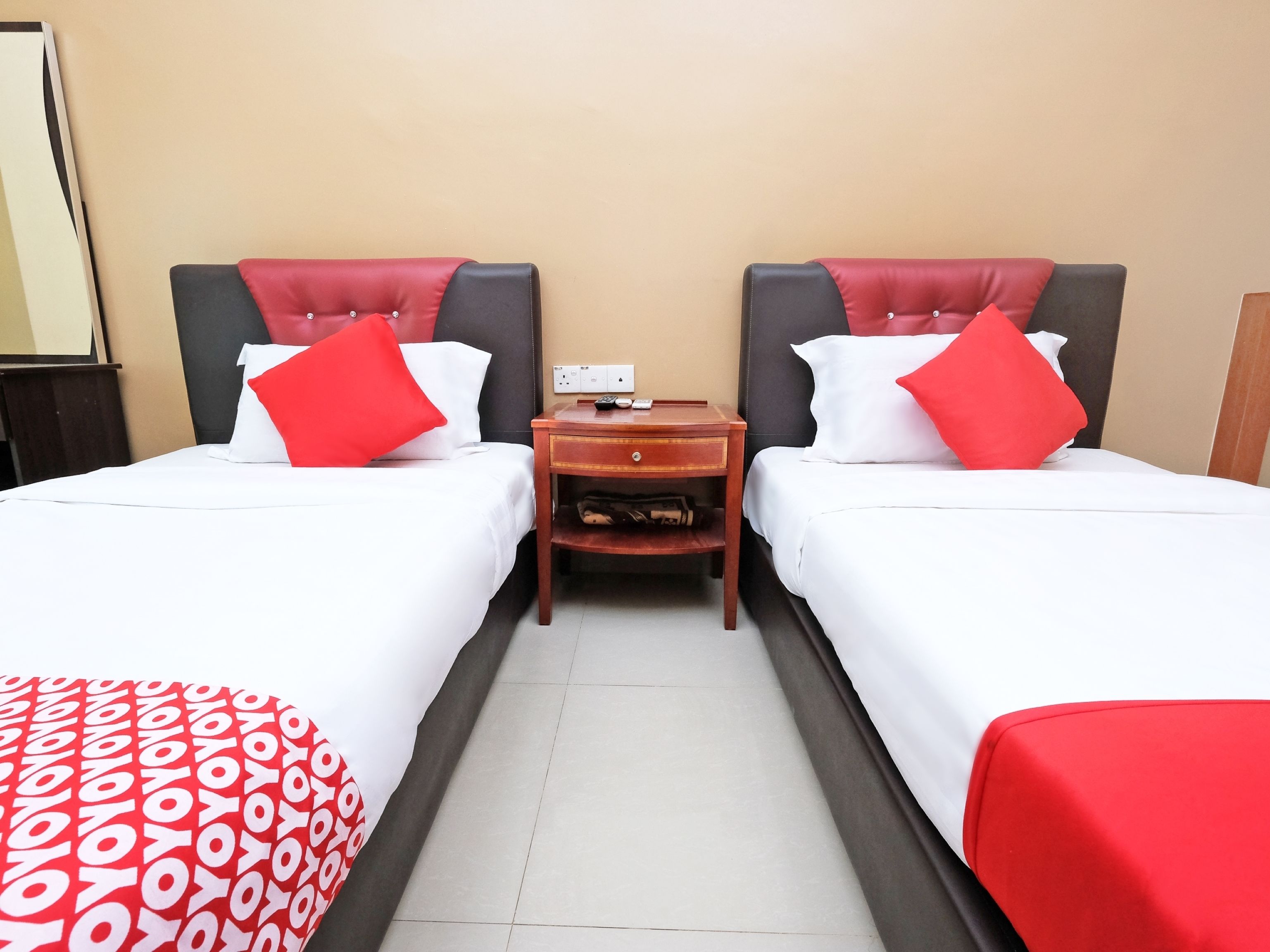 standard twin room, 2 single beds, non smoking | bed sheets