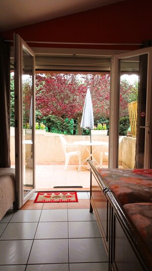 Room, Non Smoking, Mountain View (Coquelicot) | View from room