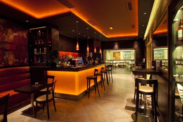 Bar (in der Unterkunft)