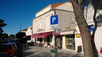 Esterni
