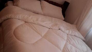 Standard Studio | Free WiFi, bed sheets