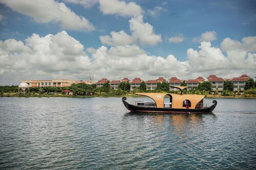 Mayfair Lake Resort