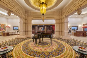 Lobby - Mayfair Lake Resort (Arang)