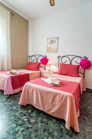 Maison, 4 chambres | 4 chambres, couette en duvet d'oie, minibar