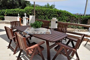 Family House, 2 Bedrooms, Kitchen, Ground Floor | Terrace/patio - SMALL PARADISE PALERMO (Palermo)