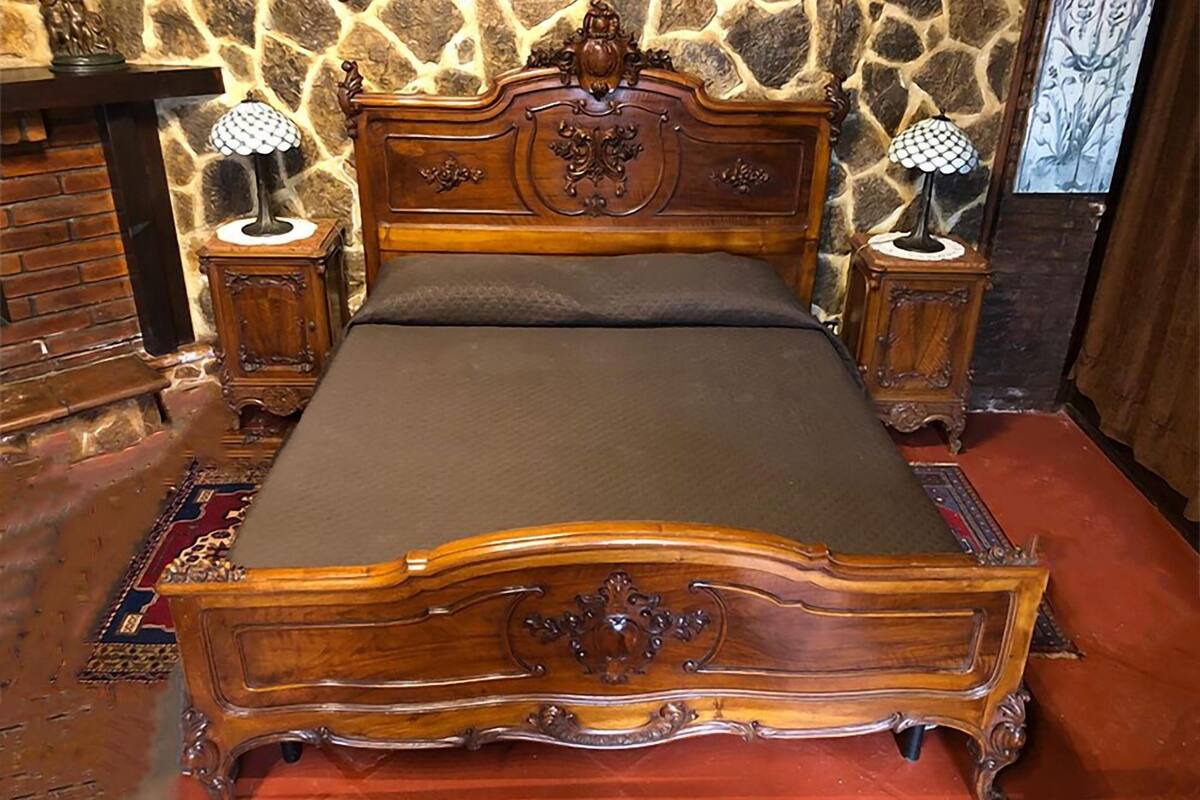 Saloon | Egyptian cotton sheets, premium bedding, down comforters