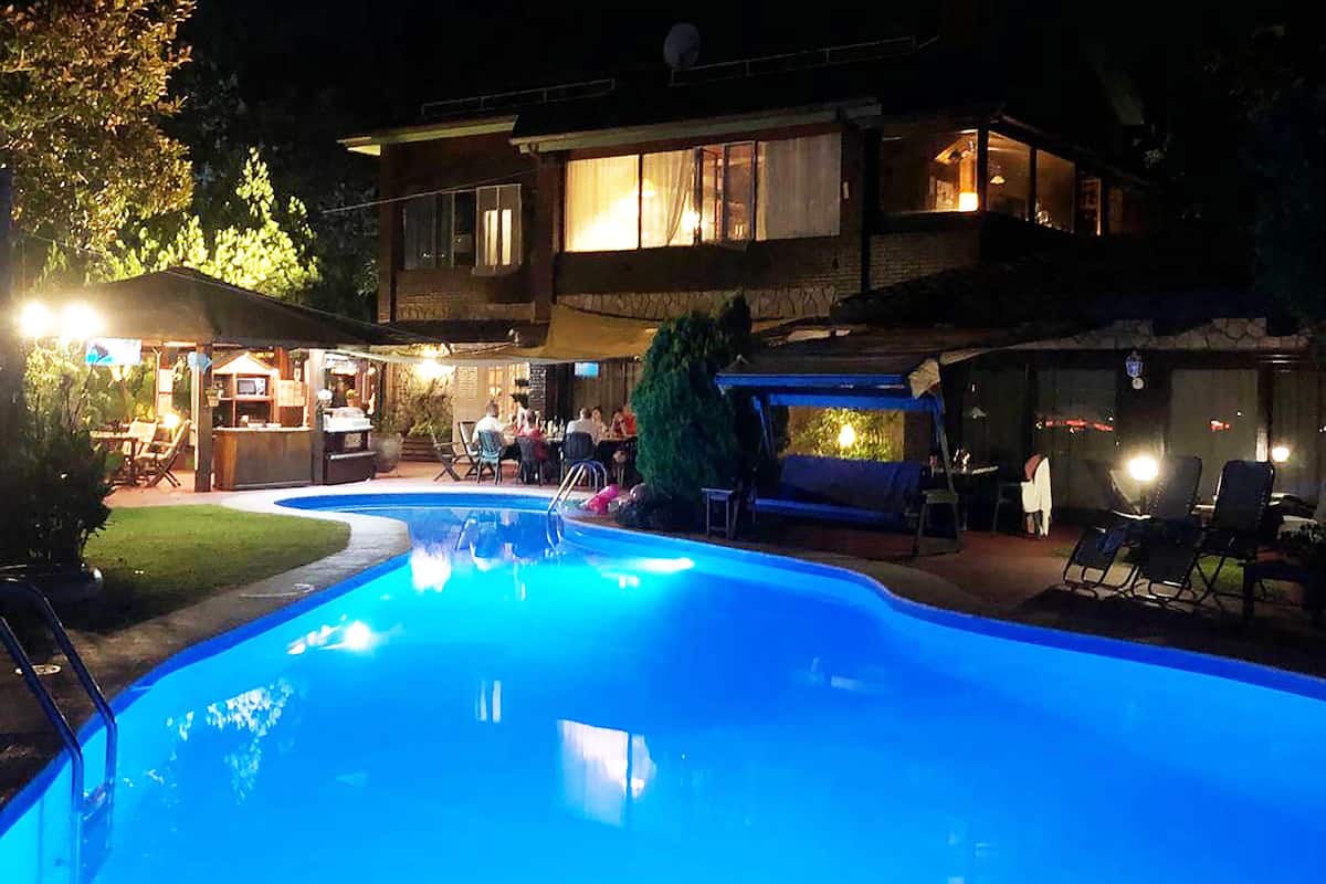 ملاءات من القطن المصري وأغطية فراش متميزة وألحفة محشوة بالريش