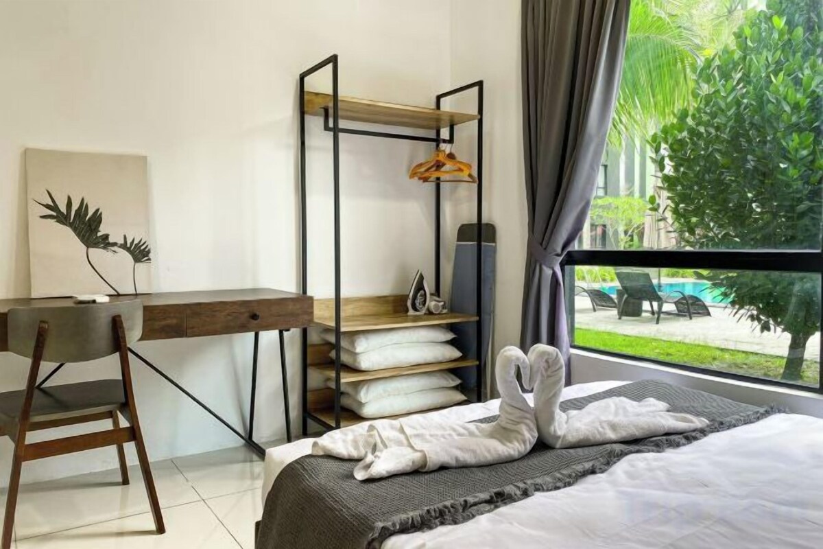 Minibar, in-room safe, desk, blackout drapes