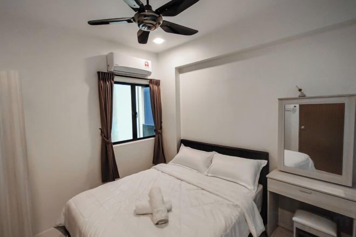 Minibar, in-room safe, desk, blackout drapes