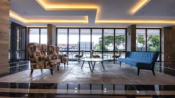 Sala de estar en el lobby