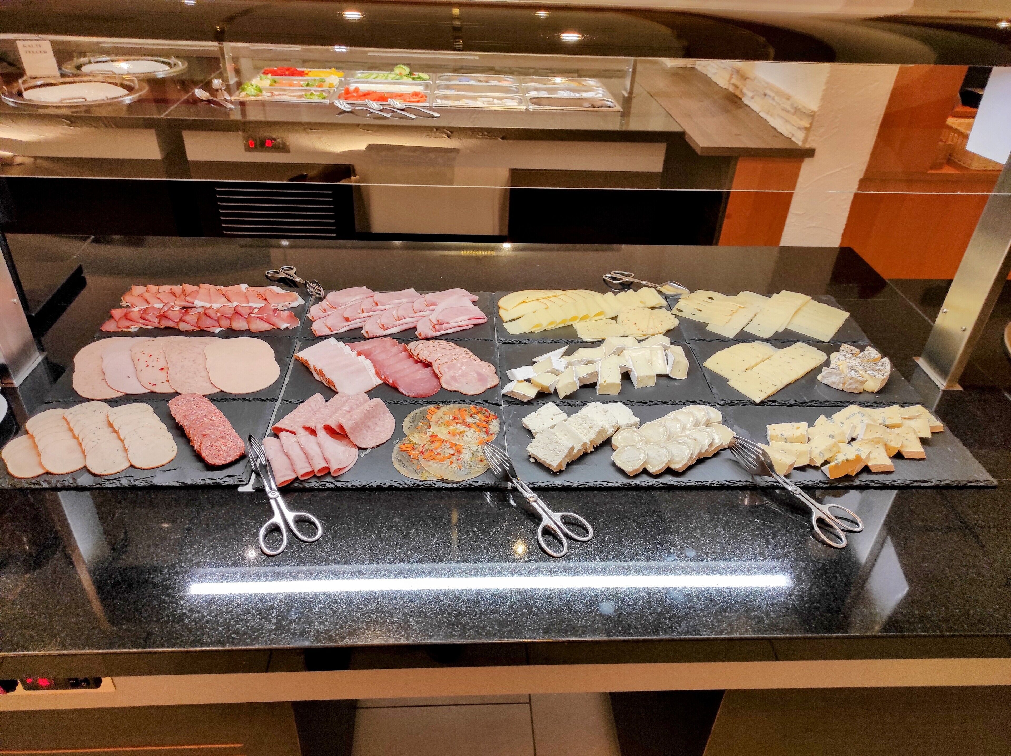 Petit déjeuner buffet compris tous les jours