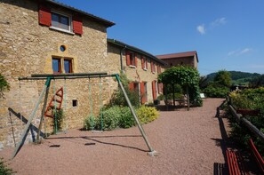 室外兒童遊樂區