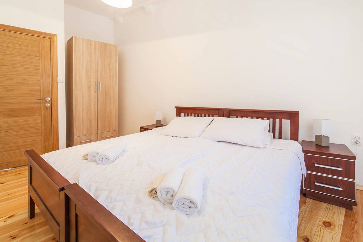 Standard Apartment, City View | Premium bedding, desk, soundproofing, iron/ironing board