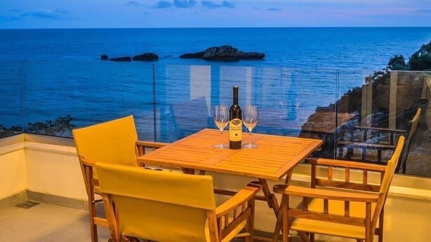 Balcony view - HOTEL MEDITERRANEO LIMAN free private beach for hotel guest (Ulcinj)
