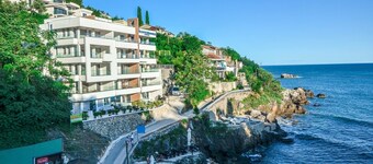 HOTEL MEDITERRANEO LIMAN free private beach for hotel guest