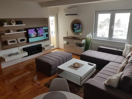 Comfort Apartment, Terrace, Beach View | Living room. Apartment Panorama Negotin