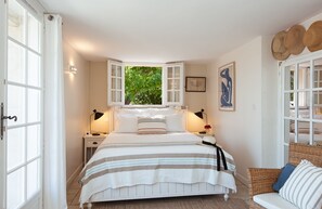 Double Room, Terrace, Sea View (Libeccio) | Minibar, individually decorated, individually furnished, blackout drapes - Villa Le Port d'Attache (Cannes)