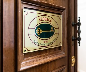 Interior entrance - Hotel Youri Il Magnifico (Genoa)