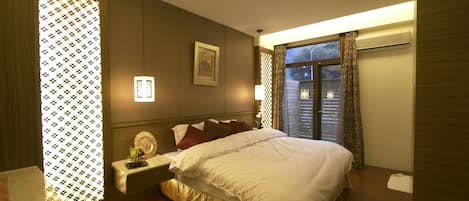 Phòng đôi Deluxe, 1 giường cỡ queen, không hút thuốc | Bàn, màn/rèm cản sáng, truy cập Internet không dây miễn phí