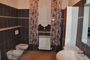 Bathroom - B&B Titty (Montottone)