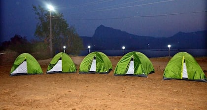 Iland Camping Pawana lake