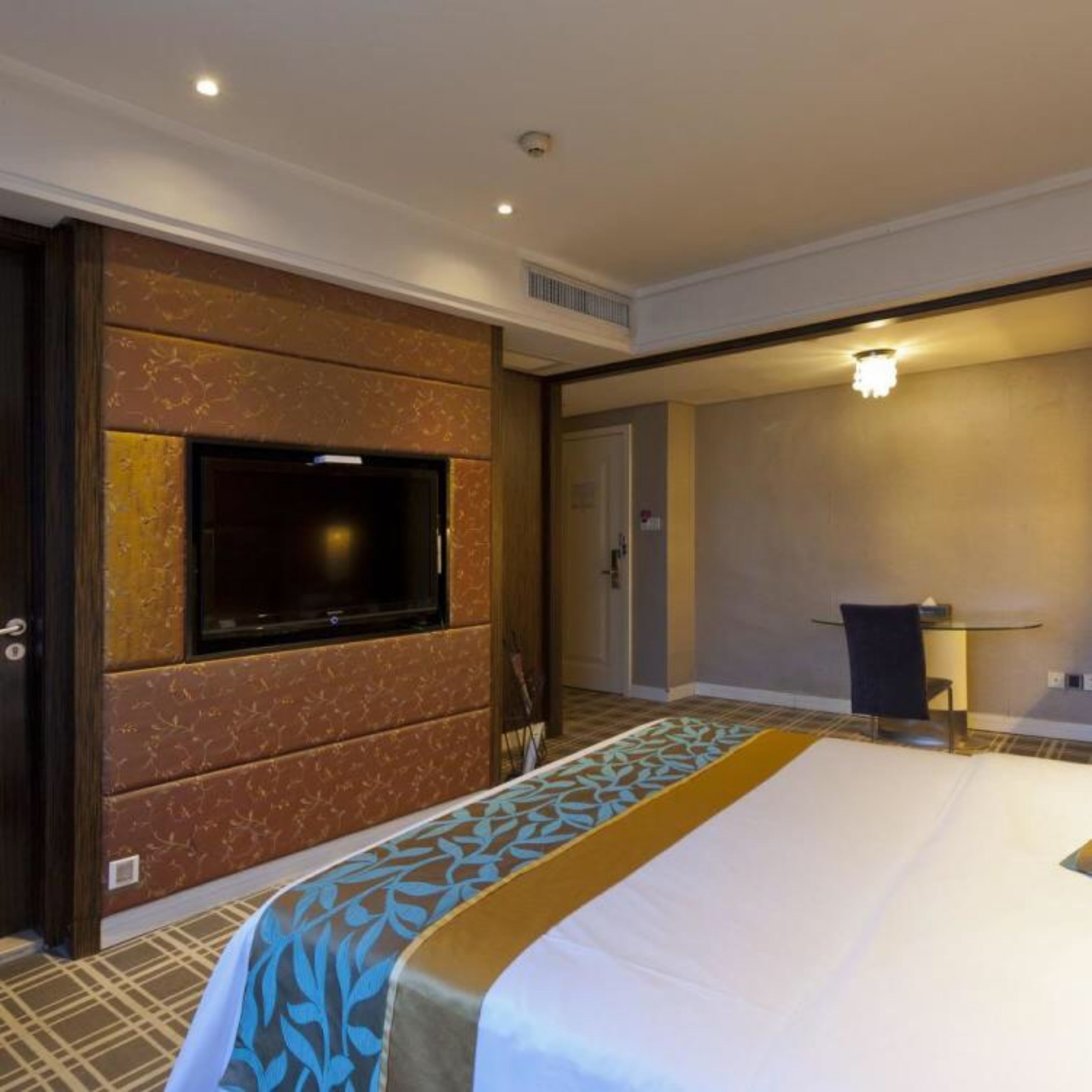Deluxe Double Room | Blackout curtains, free WiFi
