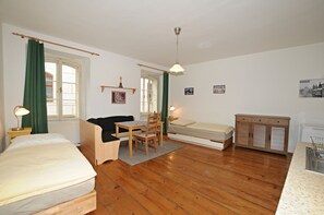 Apartament Comfort, vistes a la ciutat | Wifi gratuïta i roba de llit 