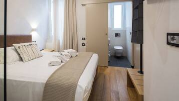 Chambre Simple Ăconomique, 1 grand lit 1 place, non-fumeur | Salle de bain