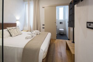 Economy eenpersoonskamer, 1 twijfelaar, niet-roken | Badkamer | Een douche, gratis toiletartikelen, een haardroger, een bidet