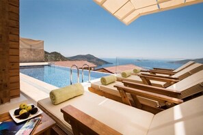 Outdoor pool - Villa Ahsap (Kas)