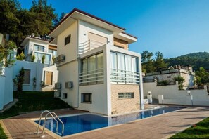 Villa, 4 chambres | Piscine privée