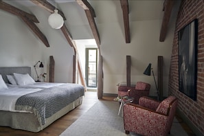 Deluxe Room, Garden View | Premium bedding, down comforters, blackout drapes, soundproofing