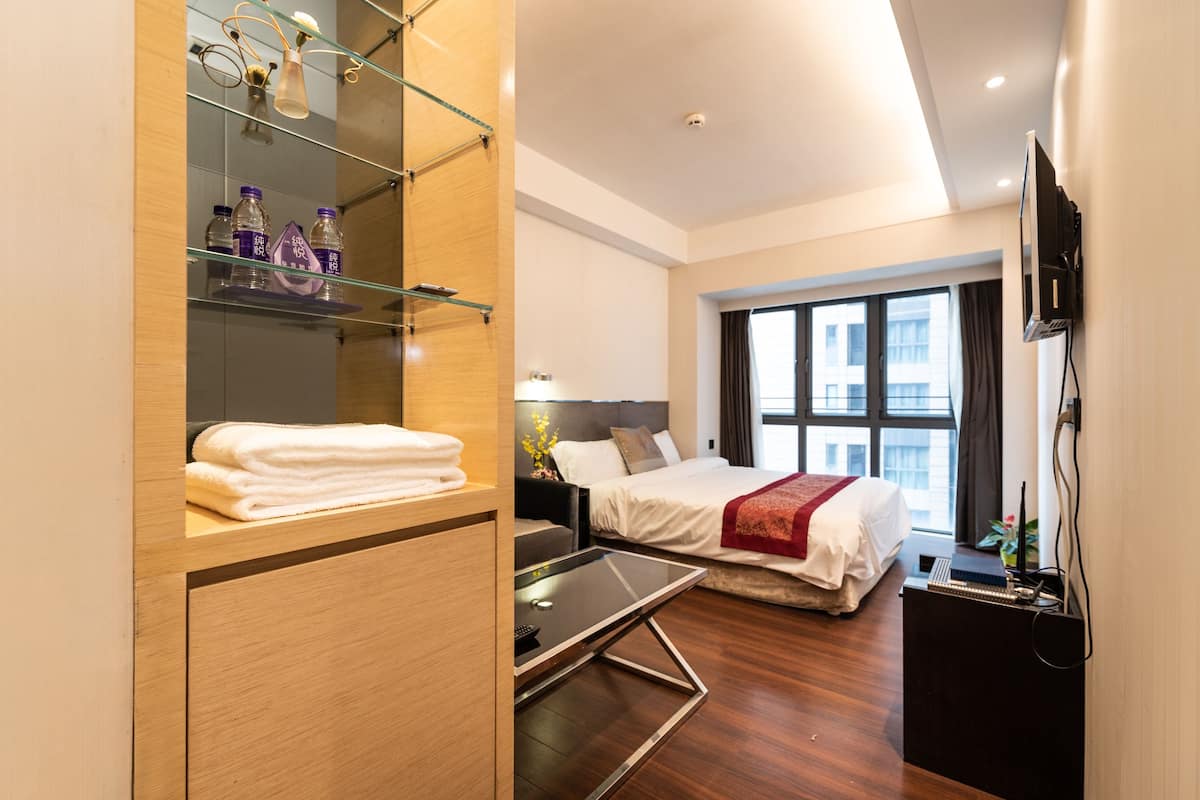 Comfort Double Room | Individually furnished, blackout drapes, free WiFi