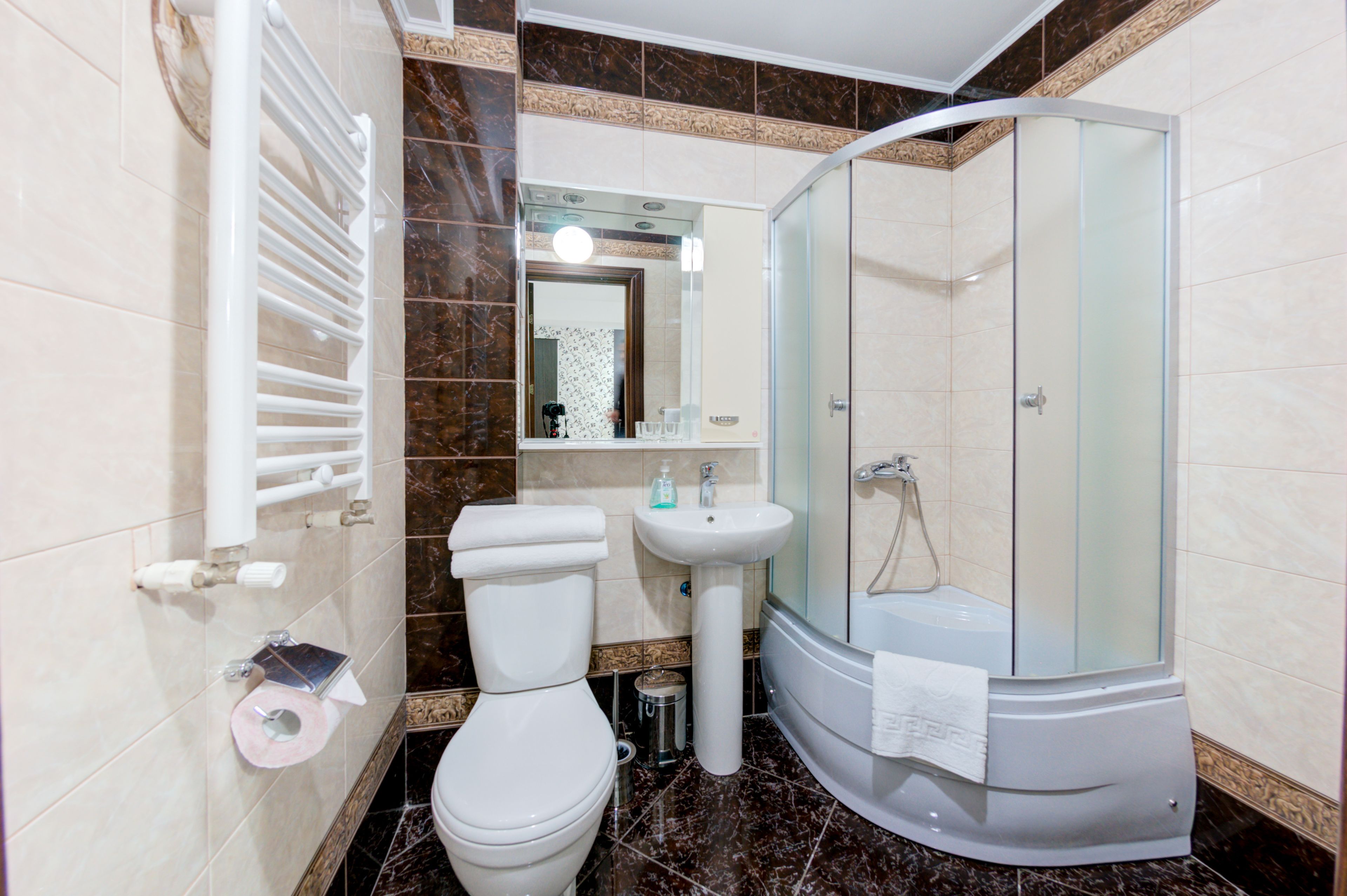 Double Room, 1 Double Bed, City View | Bathroom | Bathtub, free toiletries, hair dryer, bathrobes